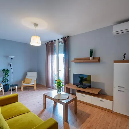 Mikka - Happy Apartment